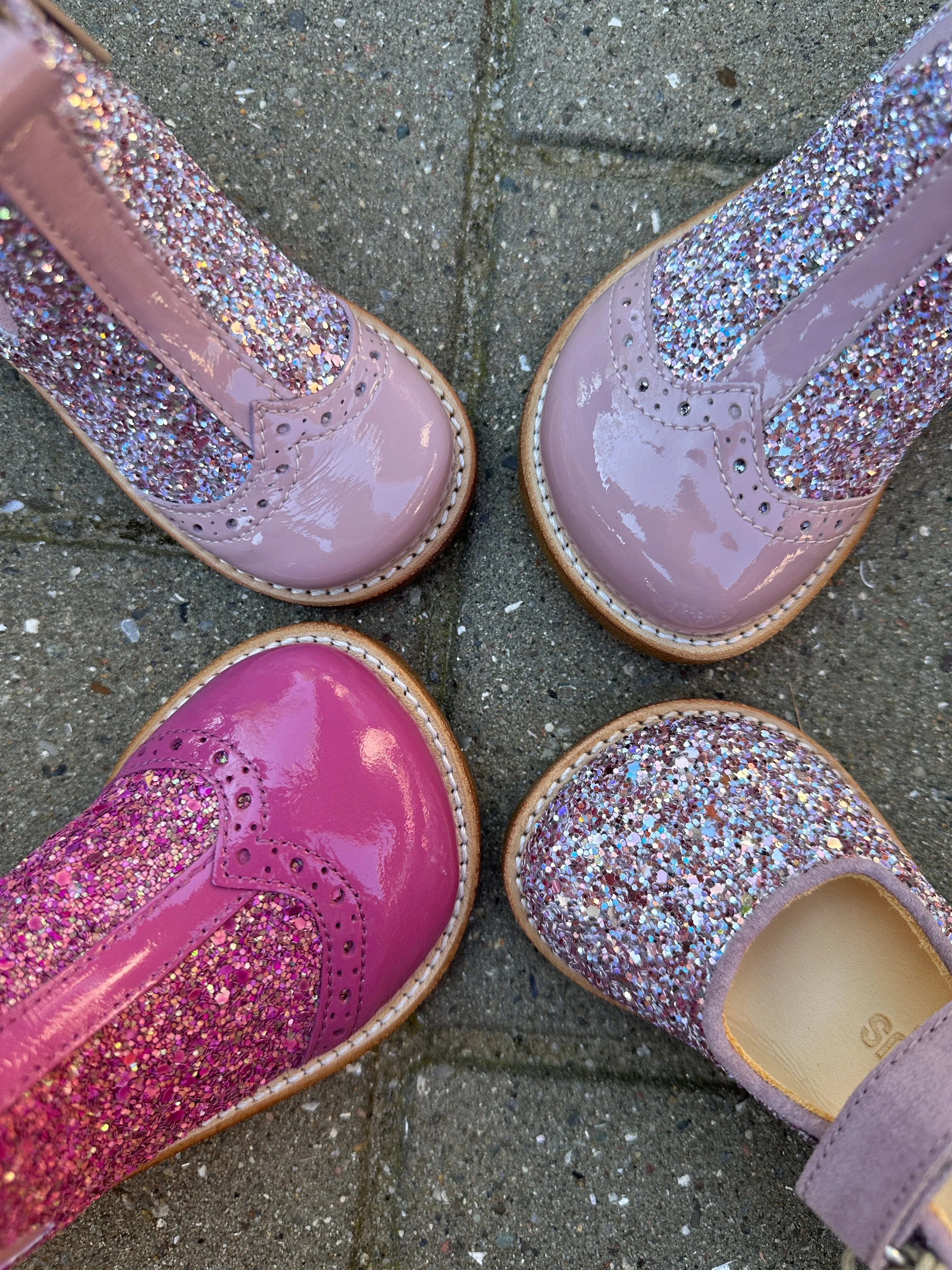 Angulus - Chelsea støvle med glitter og brogues detaljer - 3283/3294/037 Mauve/Mauve Glitter