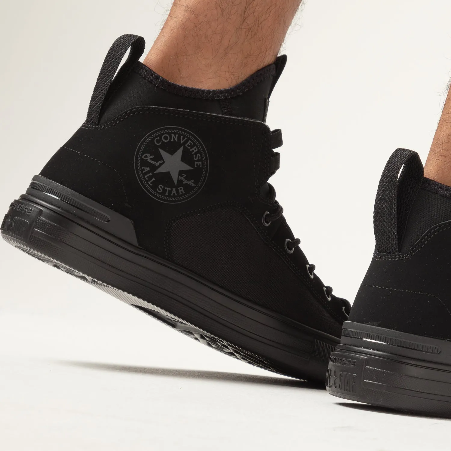 Converse Chuck Taylor Ultra Mid Black/Black