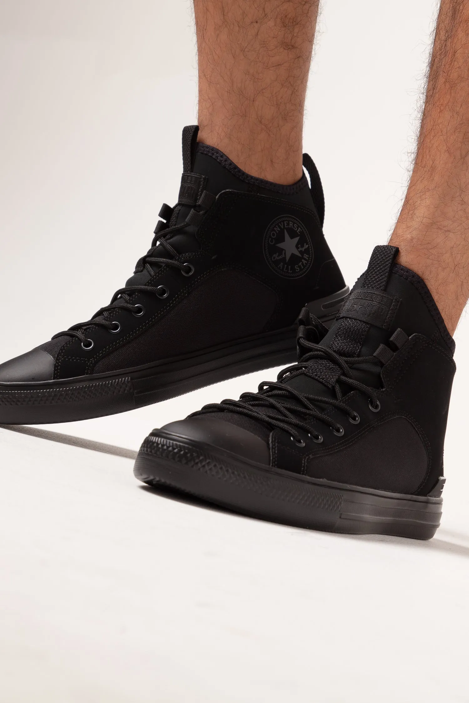 Converse Chuck Taylor Ultra Mid Black/Black