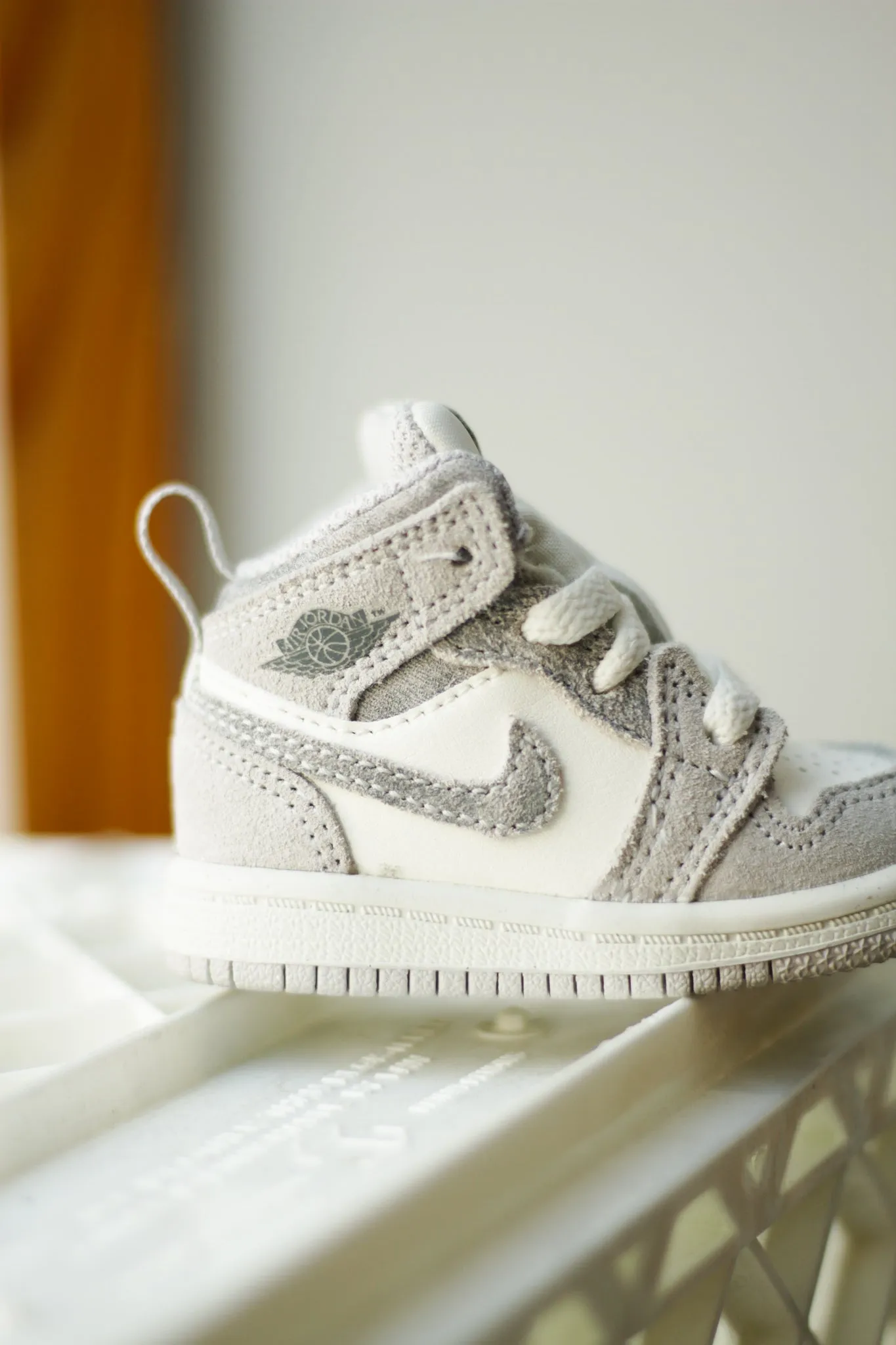 JORDAN 1 MID SE (TD) "NEUTRAL GREY"