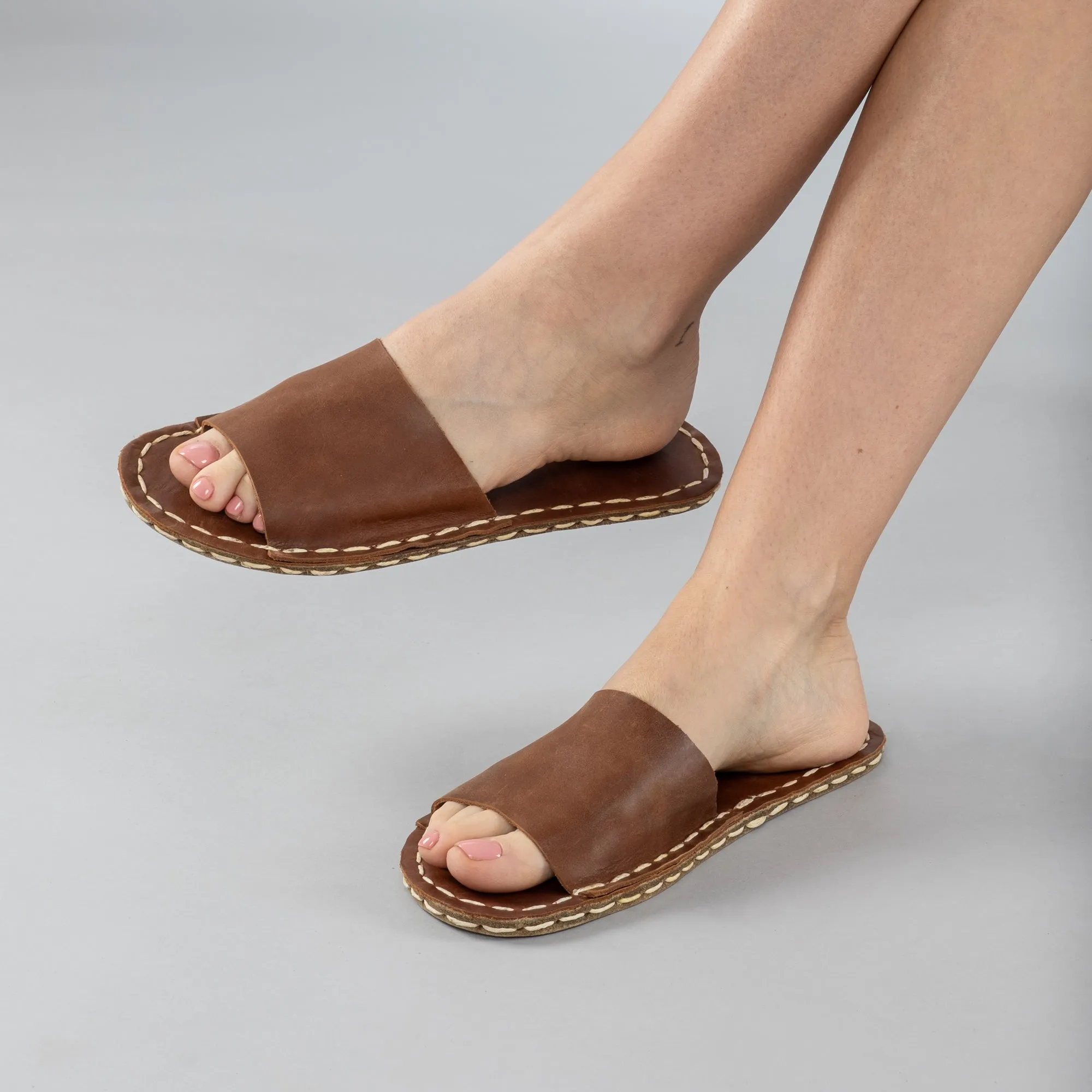 Lion Barefoot Slide Sandals