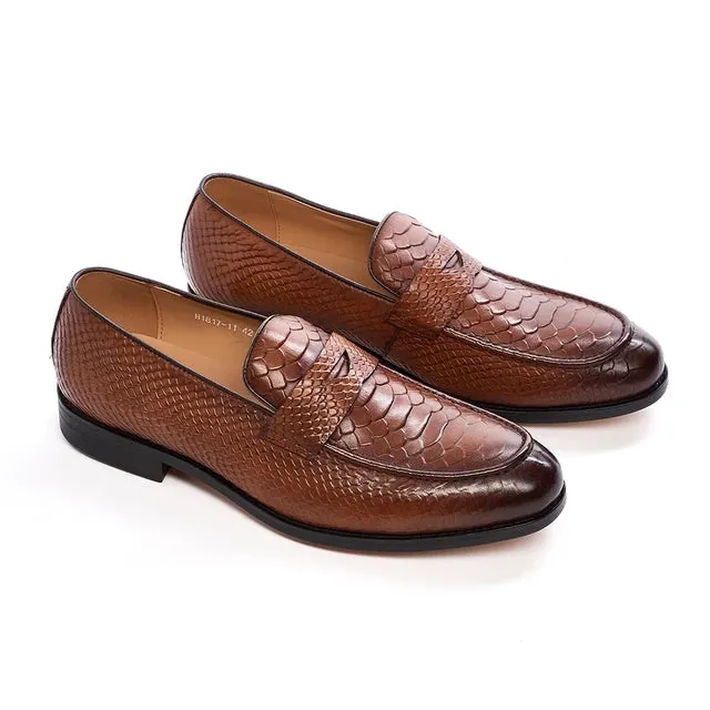 Pointed Snake Pattern Slip-On Loafers